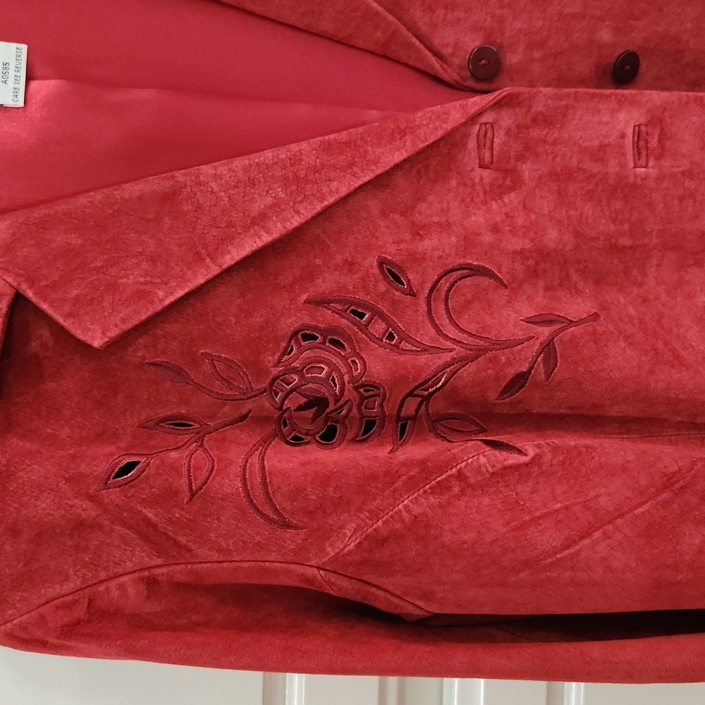 SALE! Victor Costa Blazer. SALE! - Picture 10 of 13